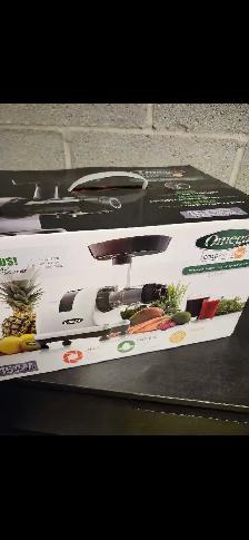 Omega 8007NC silver Juicer