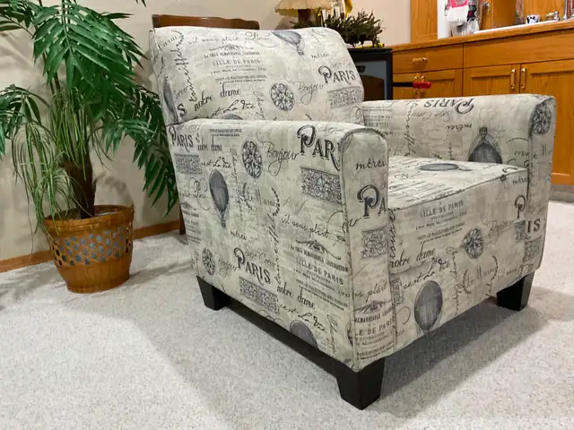 Accent Chairs