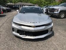 2017 Chevrolet Camaro 1LT no accidents - Photo 2