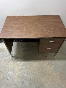 Office Desk - Photo 2
