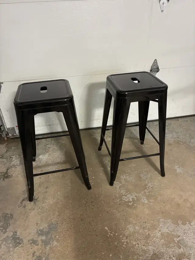 Chairs bar stools