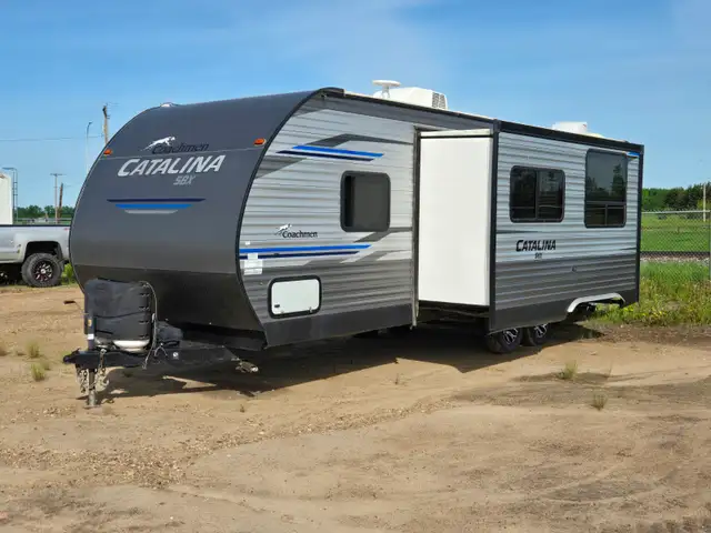 2019 Coachmen Catalina 261BHS