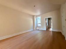 SPACIOUS 3 BDRM TOWNHOUSE – EDGE OF DOWNTOWN! - Photo 6