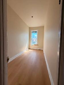 SPACIOUS 3 BDRM TOWNHOUSE – EDGE OF DOWNTOWN! - Photo 10