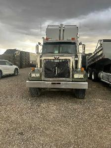 LOOKING FOR CLASS 1 DUMP TRUCK DRIVER - Photo 2