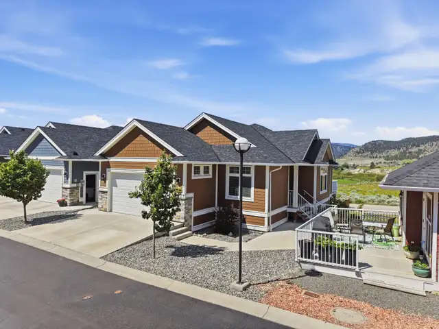 AMAZING PANORAMIC VIEWS!! 4 BEDROOM HOME WITH MASTER ON MAIN
