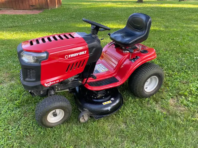 2020 Troy-Built Riding Lawn Mower 42'