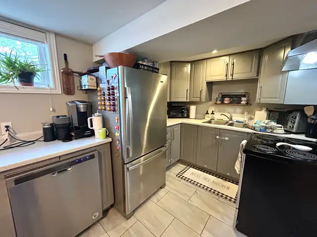 SECORD WOODS Beautiful 2 Bedroom Apartment!!