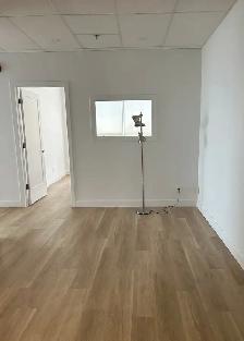2 MOIS GRATUITS / 2 MONTHS FREE – Bureau Rénové – 1581 pi² Métro - Photo 5