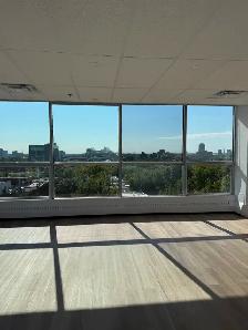 2 MOIS GRATUITS / 2 MONTHS FREE – Bureau Rénové – 1581 pi² Métro - Photo 9