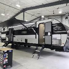 2027 Della Terra 312BH-QUALITY 2 SLIDE BUNKHOUSE $49,999 TRADES - Photo 2