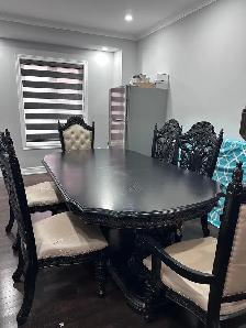 Elegant Solid Wood Dining Table Set – Good Quality – Brampton
