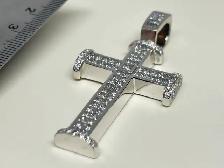 Stunning 18K White gold Diamond Cross Pendant - Photo 3