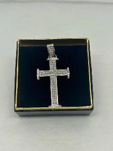 Stunning 18K White gold Diamond Cross Pendant - Photo 9