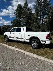 LIMITED DODGE RAM WITH NEW WARANTEED 6.7L CUMMINS DIESEL ENGINE - Photo 6