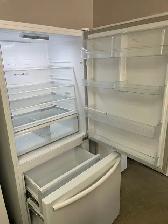 Réfrigérateur blanc 31'' congélateur en bas Hisense - Photo 2