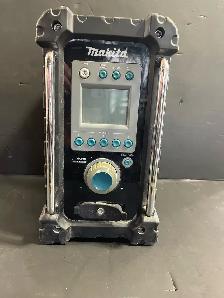 MAKITA BMR100 Radio With Battery