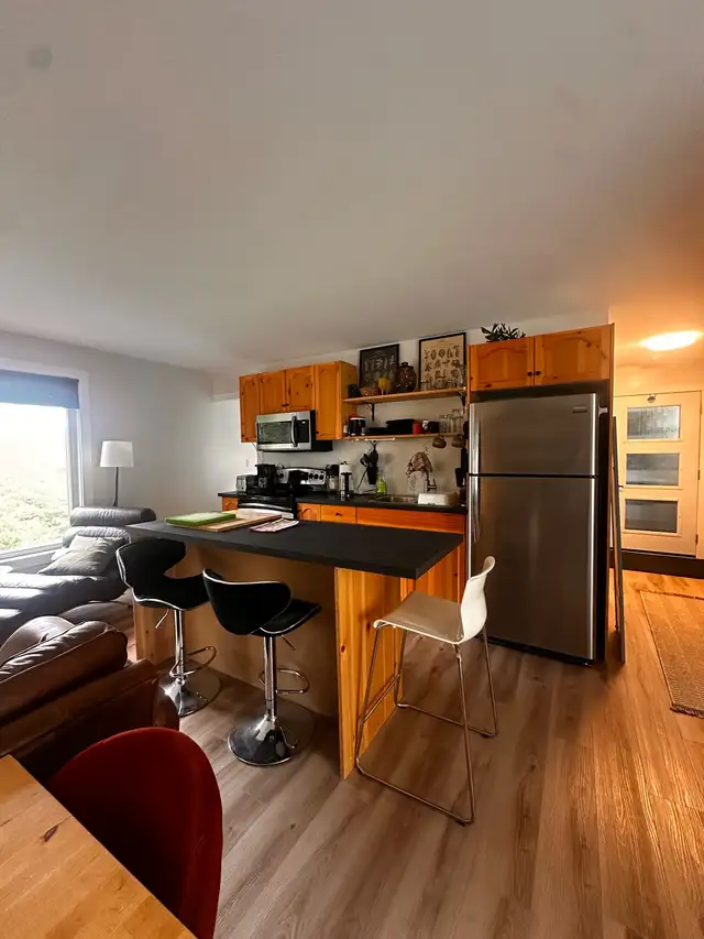 Furnished Chester rental with water views