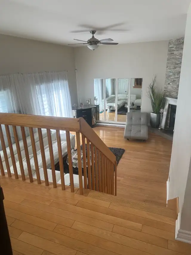 Magnifique 4½ | style maison | Laval | Cour Privée | Garage
