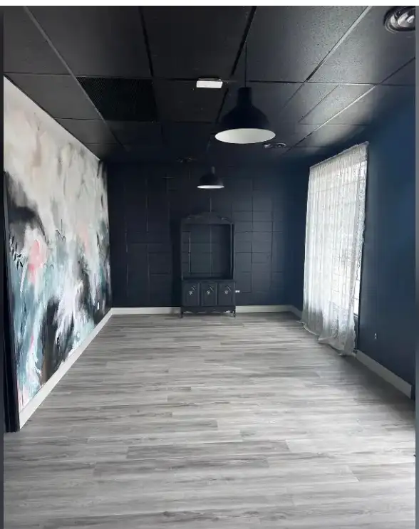 Retail/Office space for rent in Barrhead