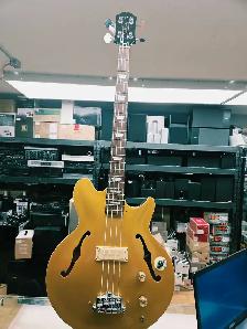 Bass électrique avec case rigide