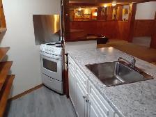 Beautiful 2 Bedroom unit - Photo 6