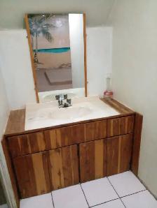 Beautiful 2 Bedroom unit - Photo 8