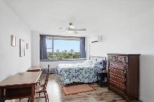 Gorgeous Wellington Crescent 2-Bed Condo - $289,900 - Photo 6