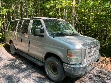 Ford E-350 2010