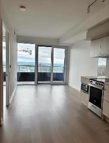 Brand New 2 Bedroom Apartment Square One (48th floor) - Photo 4