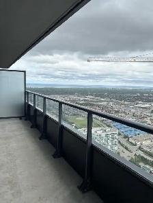 Brand New 2 Bedroom Apartment Square One (48th floor) - Photo 6
