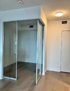 Brand New 2 Bedroom Apartment Square One (48th floor) - Photo 8