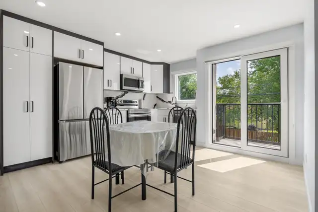Luxury furnished 2 Bed / 2 Bath Garage Suite for rent near SAIT