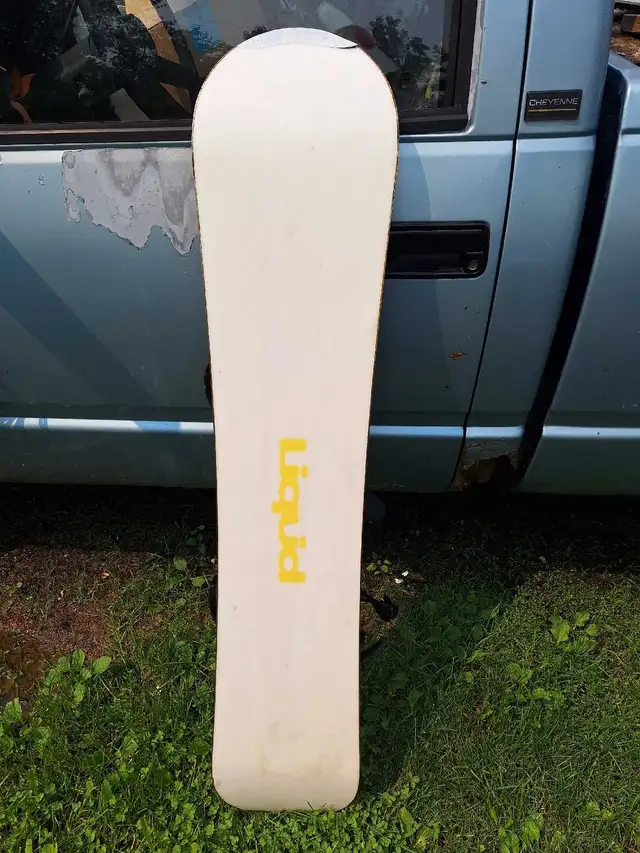 Liquid Snowboard with Lamar Bindings