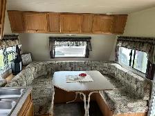 2003 Trail Cruiser 21 ft RBH Tandem Axel Camper Trailer - Photo 9