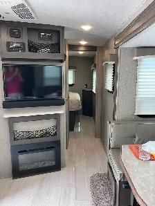 ROCKWOOD 2020 26’ Travel Trailer - Photo 7