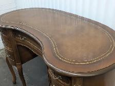 Beautiful Vintage French Vanity Desk - Free delivery - Photo 5