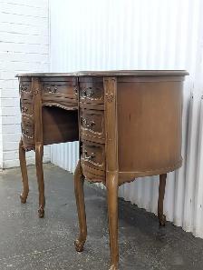 Beautiful Vintage French Vanity Desk - Free delivery - Photo 6
