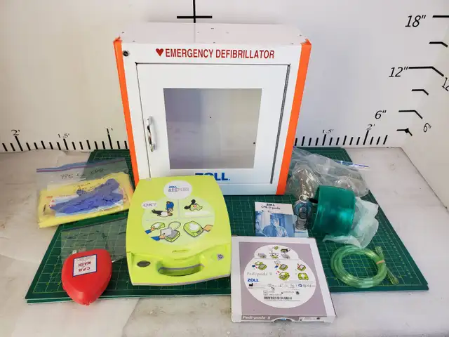 Zoll AED Plus with Wall Case