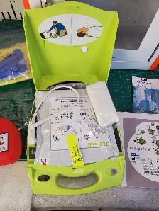 Zoll AED Plus with Wall Case - Photo 7
