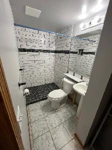 SE Room   Ensuite Washroom Room for rent - Photo 3