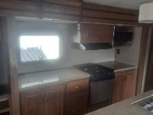 2019 LAREDO 335 MK - Photo 6