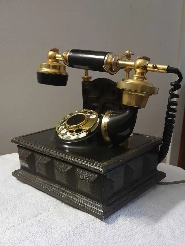 telephone antique