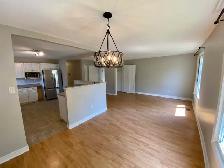Beautiful 3 Bedroom Main Floor Apartment Welland - Photo 6