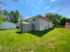 Beautiful 3 Bedroom Main Floor Apartment Welland - Photo 20
