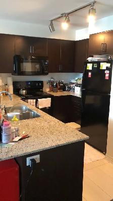 80 Esther Lorrie, 1 bed den, 650 sqft condo for rent from Sept 1 - Photo 4