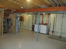 Beautiful Home in Desirable Vanier Woods - Photo 11