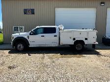2018 Ford F-450 6.7L 4X4 Service Body - Photo 2
