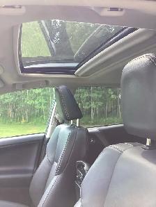 2017 Toyota RAV4 Platinum - Photo 3