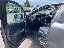 2023 Toyota Rav4 - Photo 9